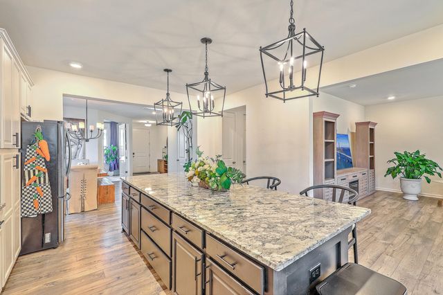 1032 Magnolia Warbler Way, Ravenel, SC 29470