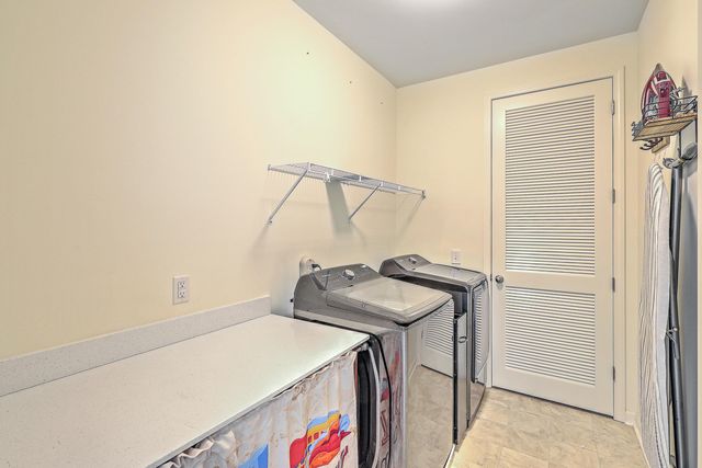 1032 Magnolia Warbler Way, Ravenel, SC 29470