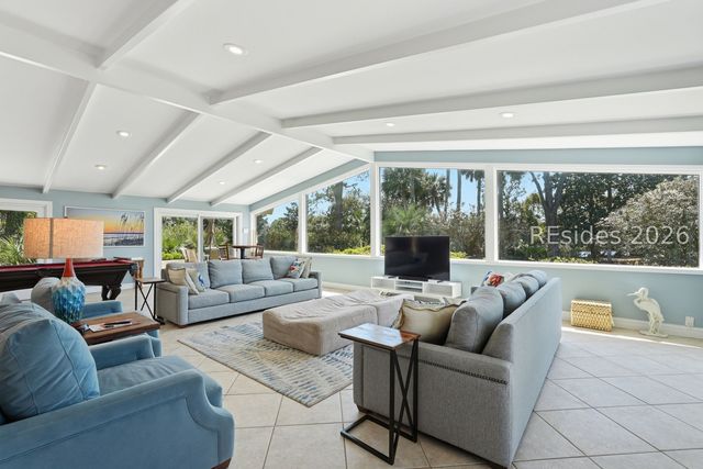 34 N Live Oak Rd, Hilton Head Island, SC 29928