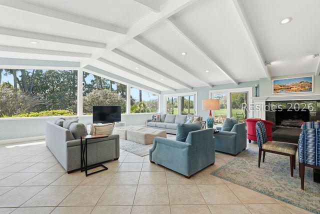 34 N Live Oak Rd, Hilton Head Island, SC 29928