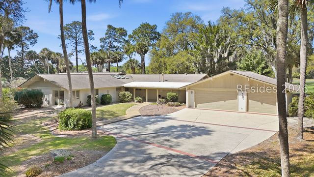 34 N Live Oak Rd, Hilton Head Island, SC 29928