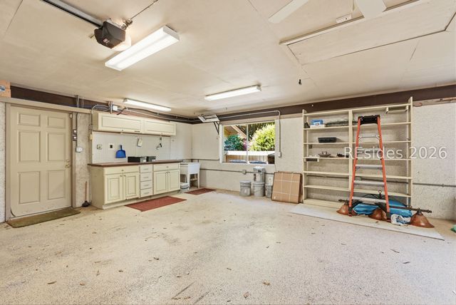 34 N Live Oak Rd, Hilton Head Island, SC 29928