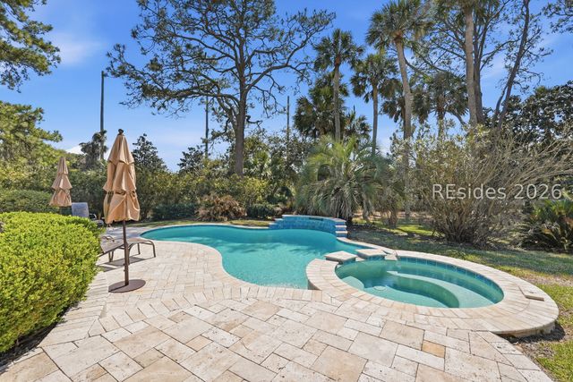 34 N Live Oak Rd, Hilton Head Island, SC 29928
