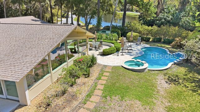34 N Live Oak Rd, Hilton Head Island, SC 29928