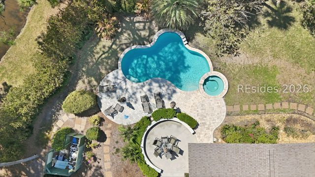34 N Live Oak Rd, Hilton Head Island, SC 29928