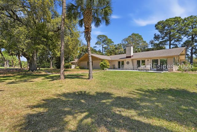 34 N Live Oak Rd, Hilton Head Island, SC 29928