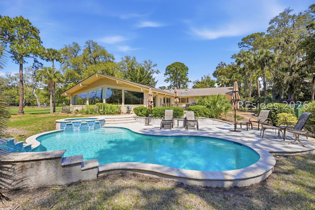 34 N Live Oak Rd, Hilton Head Island, SC 29928