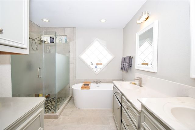 13850 Eaglesnest Bay Dr, Corpus Christi, TX 78418