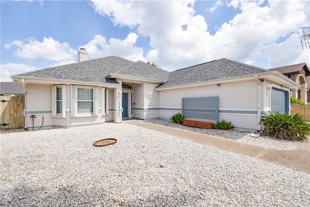 13850 Eaglesnest Bay Dr, Corpus Christi, TX 78418