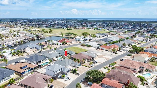 13850 Eaglesnest Bay Dr, Corpus Christi, TX 78418