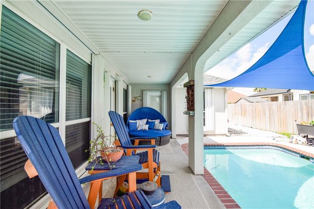13850 Eaglesnest Bay Dr, Corpus Christi, TX 78418