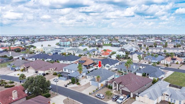 13850 Eaglesnest Bay Dr, Corpus Christi, TX 78418