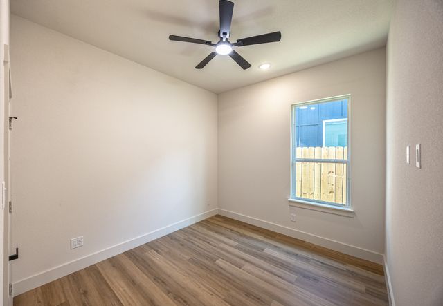 903 S Ayers Avenue, Fort Worth, TX 76103