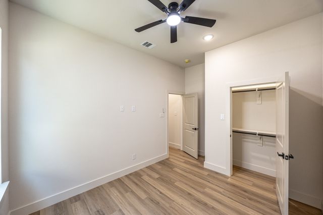 903 S Ayers Avenue, Fort Worth, TX 76103