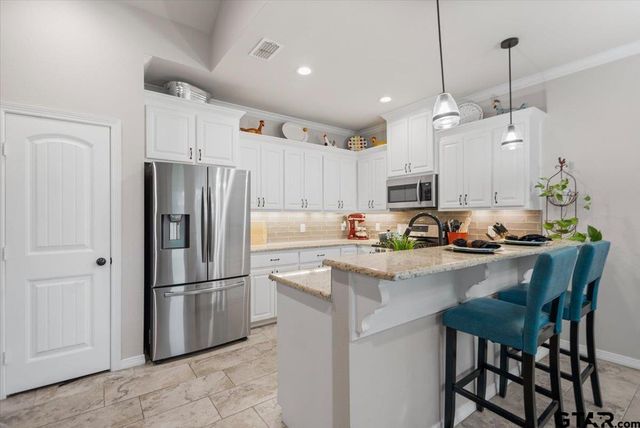 225 Patience Ave., Lindale, TX 75771
