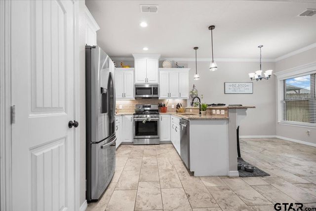 225 Patience Ave., Lindale, TX 75771