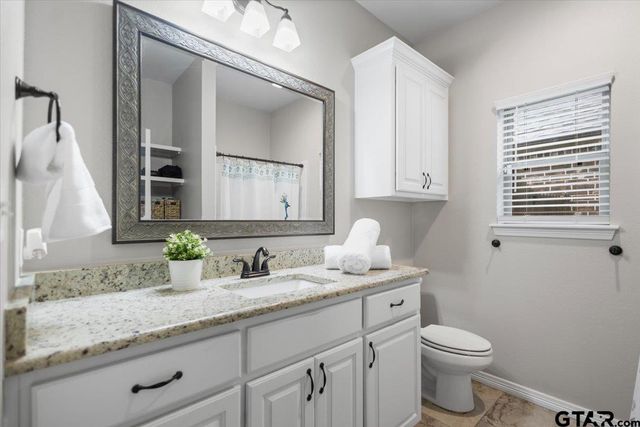225 Patience Ave., Lindale, TX 75771