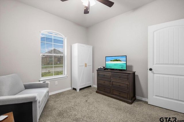 225 Patience Ave., Lindale, TX 75771