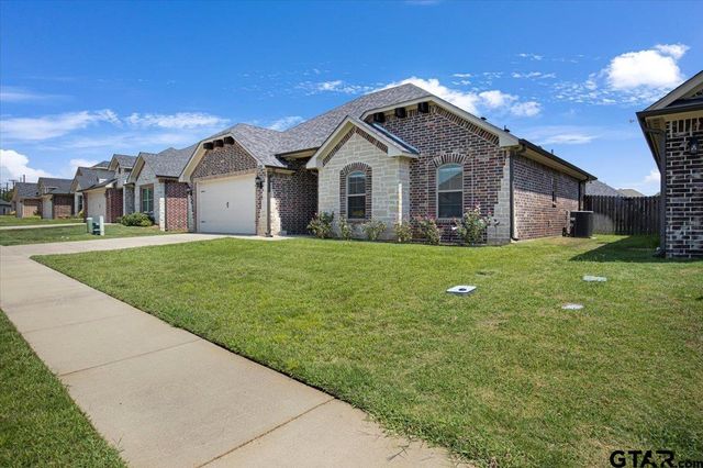 225 Patience Ave., Lindale, TX 75771