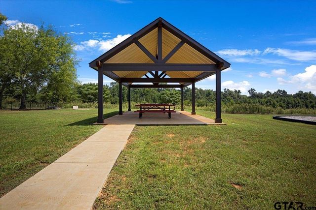 225 Patience Ave., Lindale, TX 75771