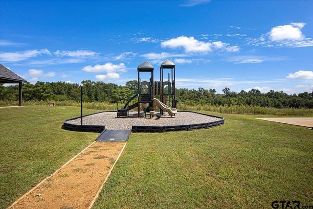 225 Patience Ave., Lindale, TX 75771
