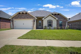 225 Patience Ave., Lindale, TX 75771