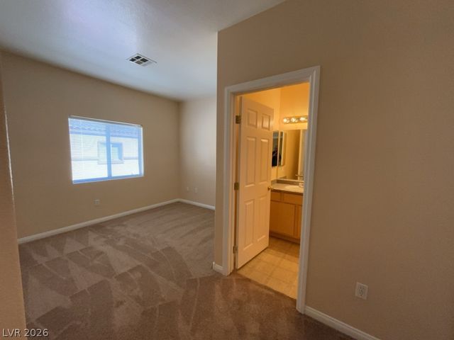 4915 East Russell Road 145, Las Vegas, NV 89120