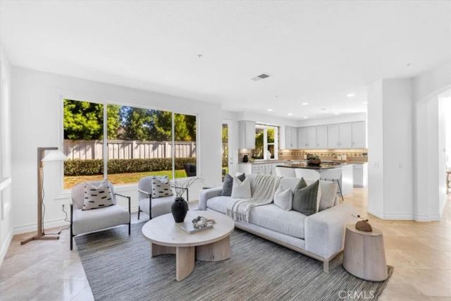 808 Carnaros, San Clemente, CA 92672