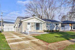 1303 Sycamore Drive, Rochester Hills, MI 48307