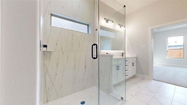 2339 4th Street, Grand Prairie, TX 75051