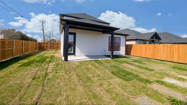 2339 4th Street, Grand Prairie, TX 75051