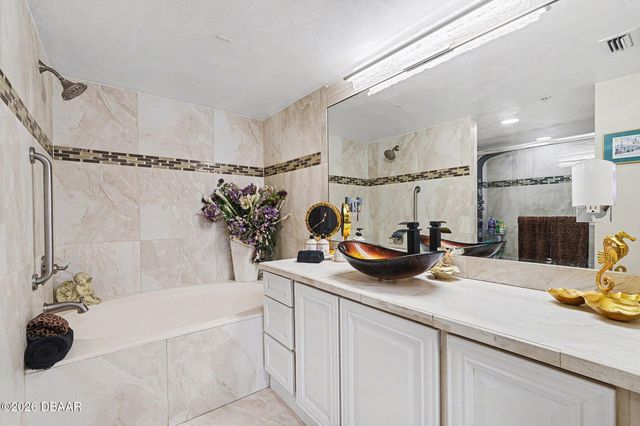 1 John Anderson Dr Apt 205, Ormond Beach, FL 32176