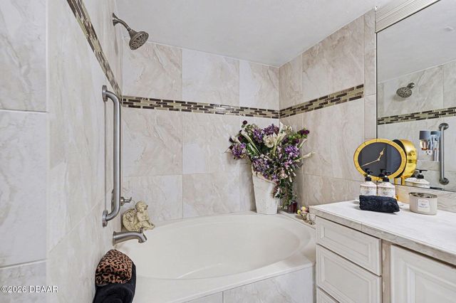 1 John Anderson Dr Apt 205, Ormond Beach, FL 32176