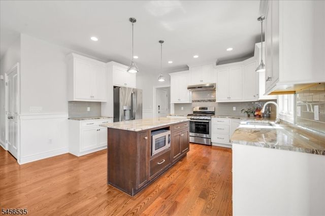 657 Foothill Rd, Bridgewater Twp., NJ 08807