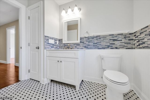 657 Foothill Rd, Bridgewater Twp., NJ 08807