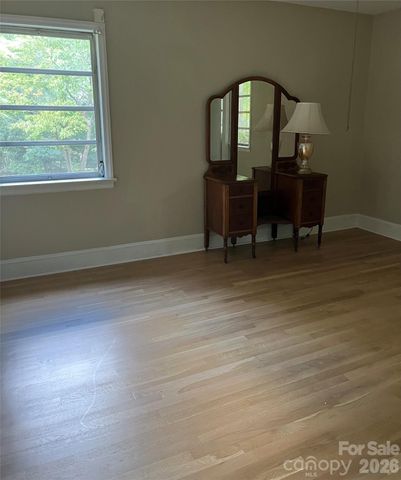 521 Courtney Lane, Matthews, NC 28105