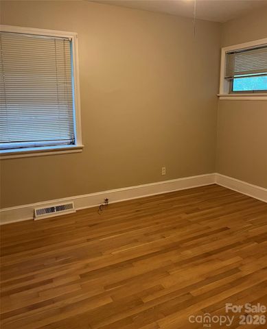 521 Courtney Lane, Matthews, NC 28105