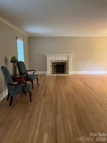 521 Courtney Lane, Matthews, NC 28105