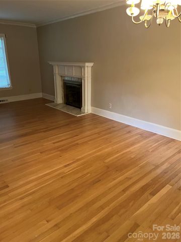 521 Courtney Lane, Matthews, NC 28105
