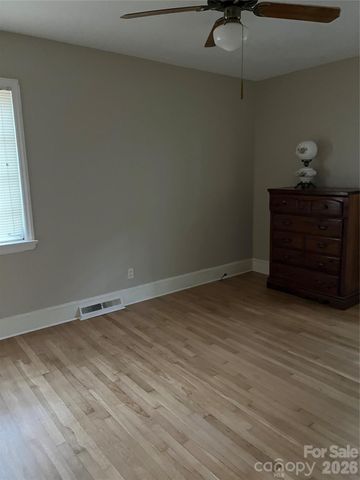 521 Courtney Lane, Matthews, NC 28105