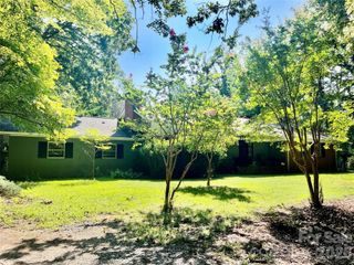 521 Courtney Lane, Matthews, NC 28105