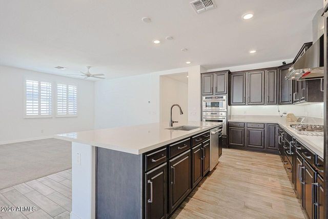 7426 W MAYA Way, Peoria, AZ 85383