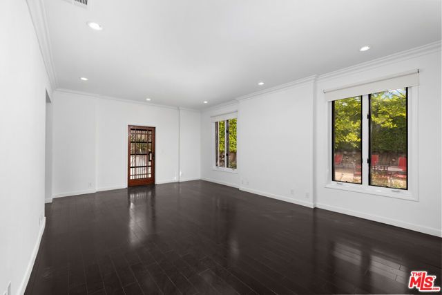 1424 N Crescent Heights Boulevard 28, West Hollywood, CA 90046