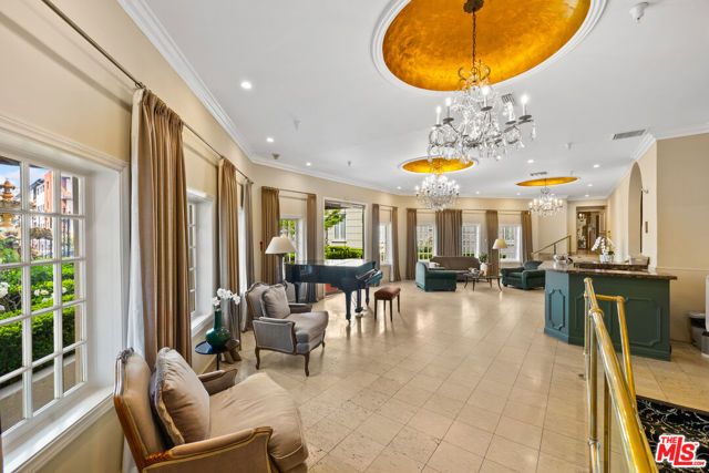 1424 N Crescent Heights Boulevard 28, West Hollywood, CA 90046