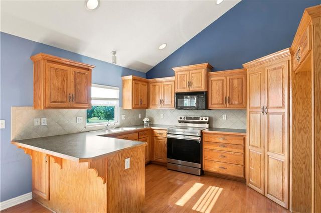 19985 CRESTONE Street, Spring Hill, KS 66083