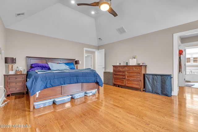 22 Wicker Place, Morganville, NJ 07751