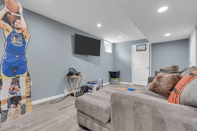 22 Wicker Place, Morganville, NJ 07751