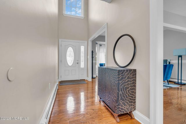 22 Wicker Place, Morganville, NJ 07751