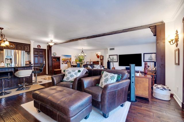 2224 S Piney Point Road 218, Houston, TX 77063