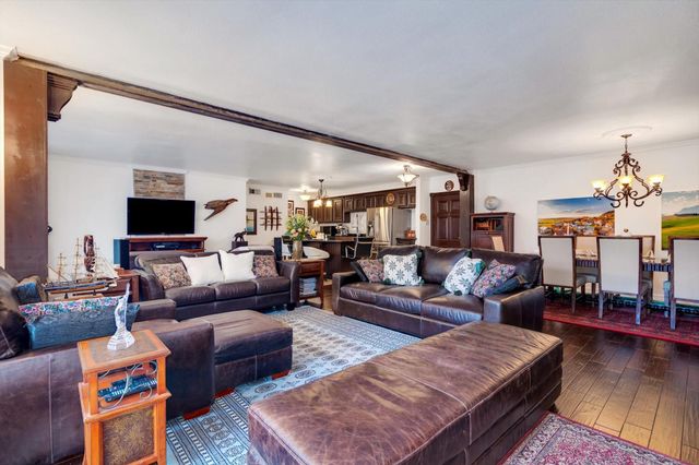 2224 S Piney Point Road 218, Houston, TX 77063